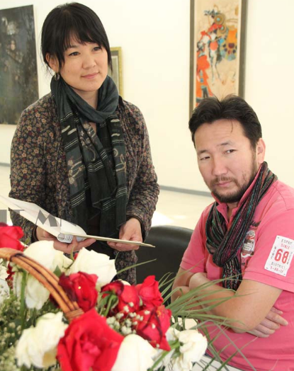 “Цагийн өнгө” үзэсгэлэн нээгджээ